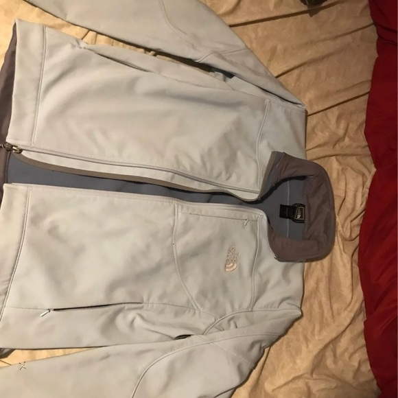Mint blue north face jacket. - Picture 1 of 1